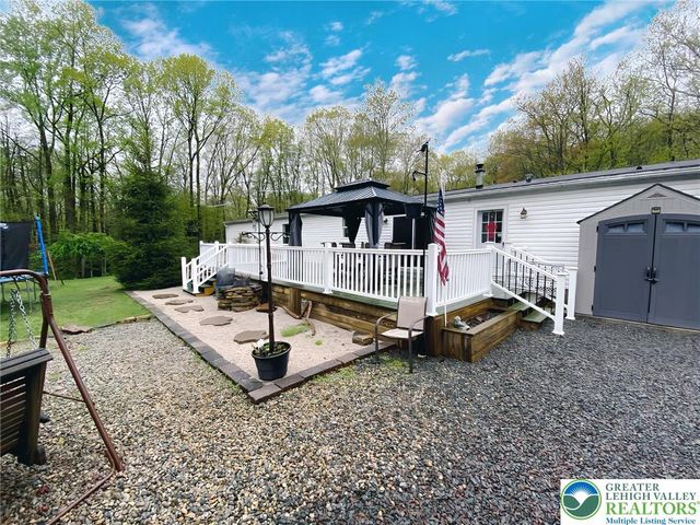 29 Hollyberry Lane, Penn Forest Township, PA 18229