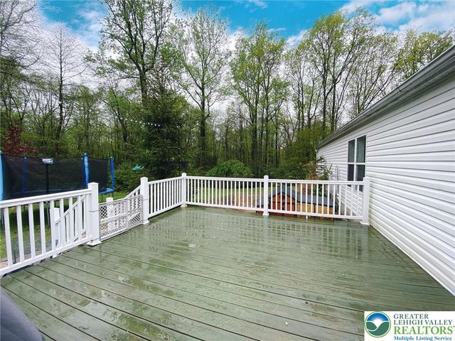 29 Hollyberry Lane, Penn Forest Township, PA 18229