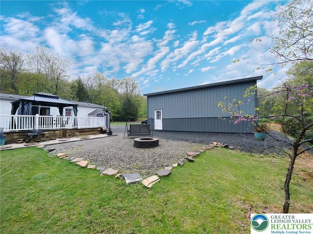 29 Hollyberry Lane, Penn Forest Township, PA 18229
