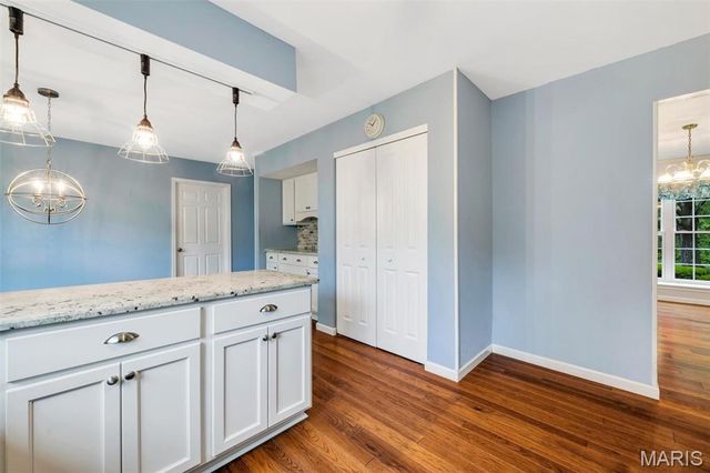 157 Spring Leigh Court, Ballwin, MO 63011