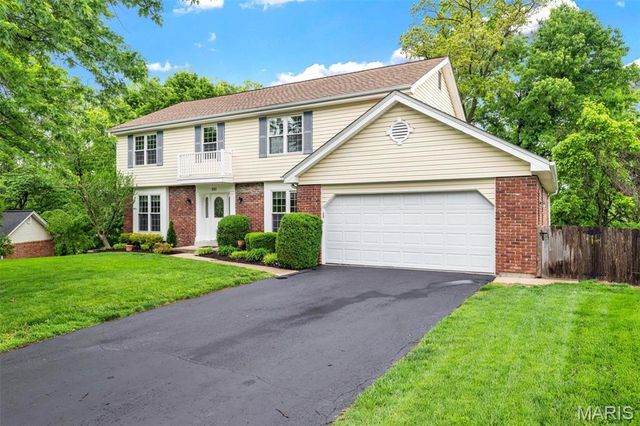 157 Spring Leigh Court, Ballwin, MO 63011