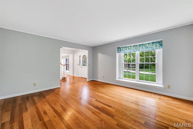157 Spring Leigh Court, Ballwin, MO 63011