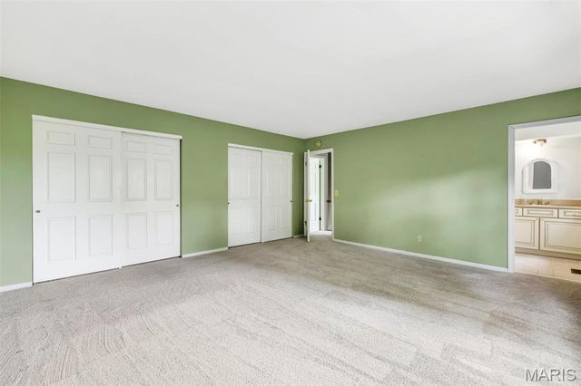 157 Spring Leigh Court, Ballwin, MO 63011