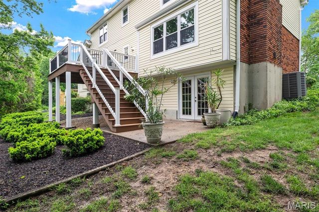 157 Spring Leigh Court, Ballwin, MO 63011
