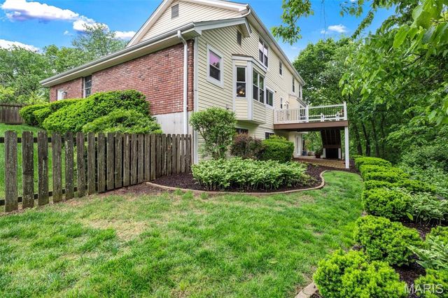 157 Spring Leigh Court, Ballwin, MO 63011