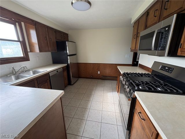 408 Annis Road, South Amherst, OH 44001