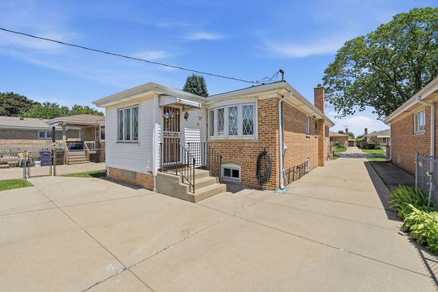 4916 N Ridgewood Avenue, Norridge, IL 60706