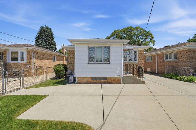 4916 N Ridgewood Avenue, Norridge, IL 60706