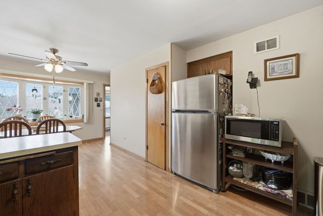 4916 N Ridgewood Avenue, Norridge, IL 60706