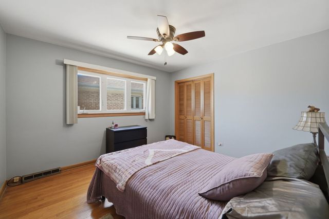 4916 N Ridgewood Avenue, Norridge, IL 60706