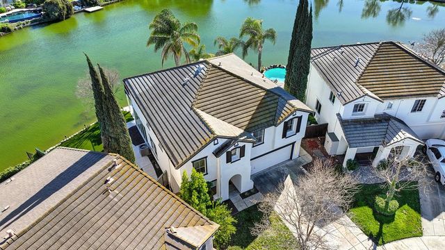 2712 Hinton Cir, Elk Grove, CA 95758