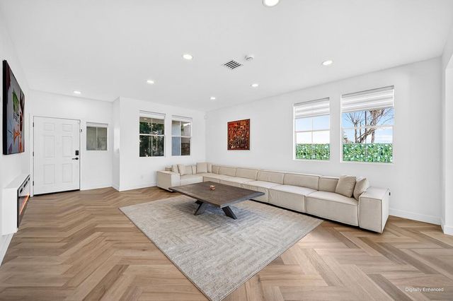 2712 Hinton Cir, Elk Grove, CA 95758