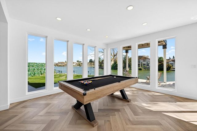 2712 Hinton Cir, Elk Grove, CA 95758