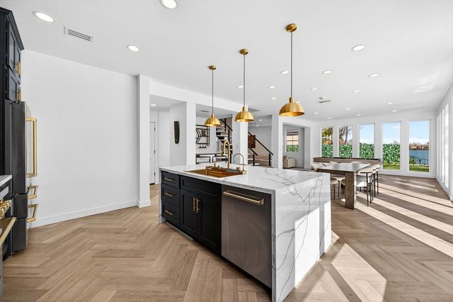 2712 Hinton Cir, Elk Grove, CA 95758