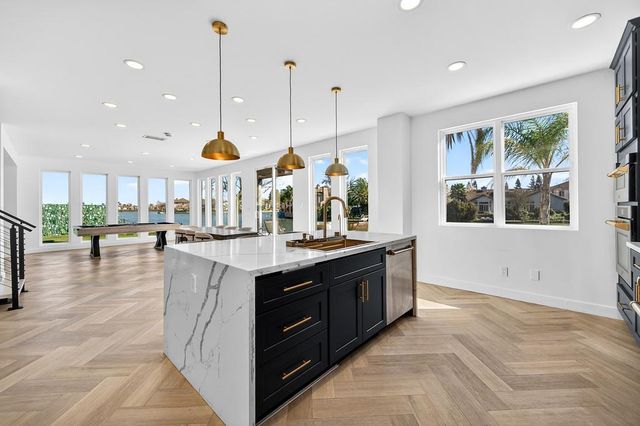 2712 Hinton Cir, Elk Grove, CA 95758