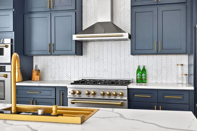 2712 Hinton Cir, Elk Grove, CA 95758