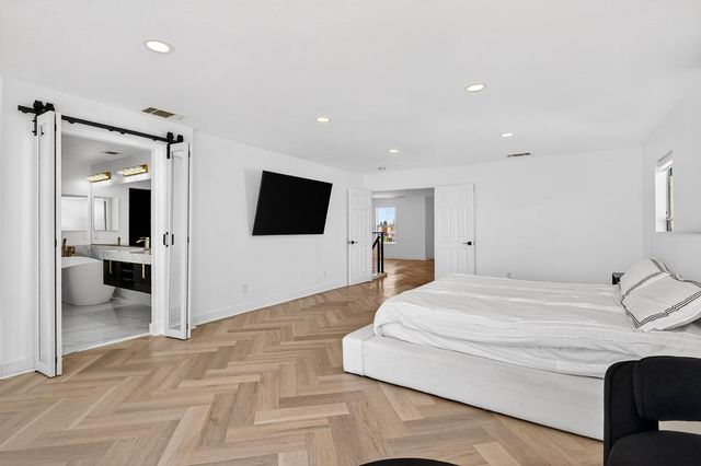 2712 Hinton Cir, Elk Grove, CA 95758