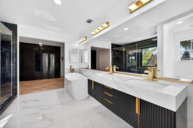 2712 Hinton Cir, Elk Grove, CA 95758