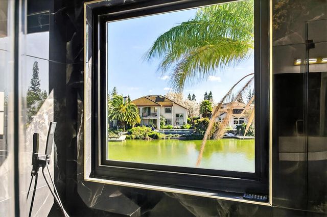 2712 Hinton Cir, Elk Grove, CA 95758