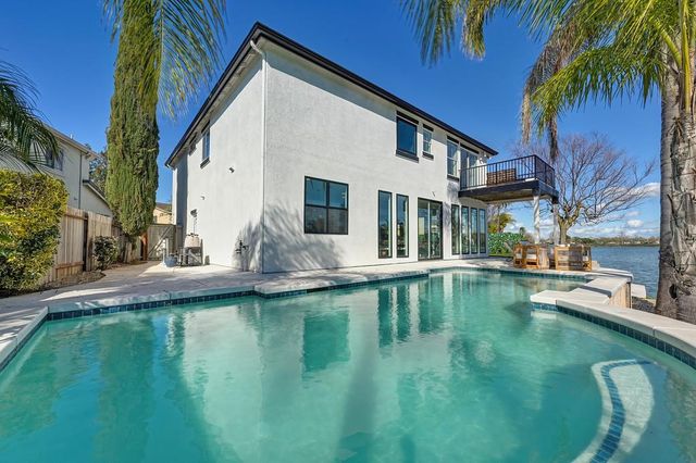 2712 Hinton Cir, Elk Grove, CA 95758