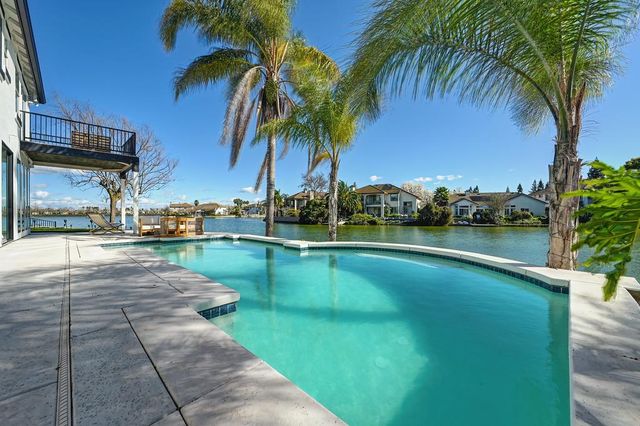 2712 Hinton Cir, Elk Grove, CA 95758