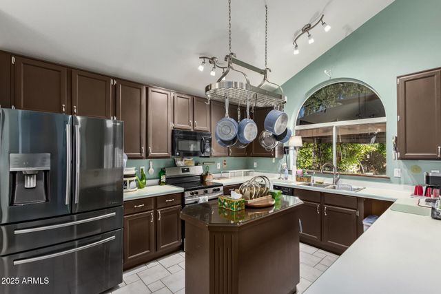 15619 N 7TH Drive, Phoenix, AZ 85023