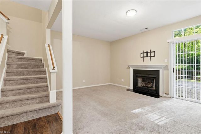 124 Creekstone DR, Newport News, VA 23603