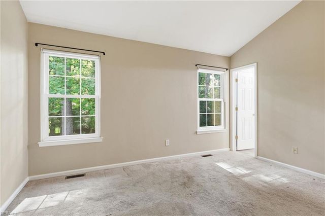 124 Creekstone DR, Newport News, VA 23603