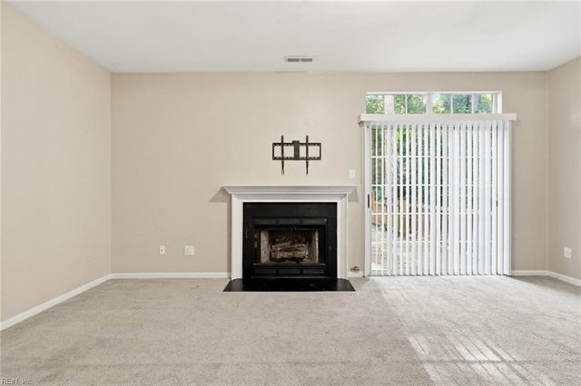 124 Creekstone DR, Newport News, VA 23603