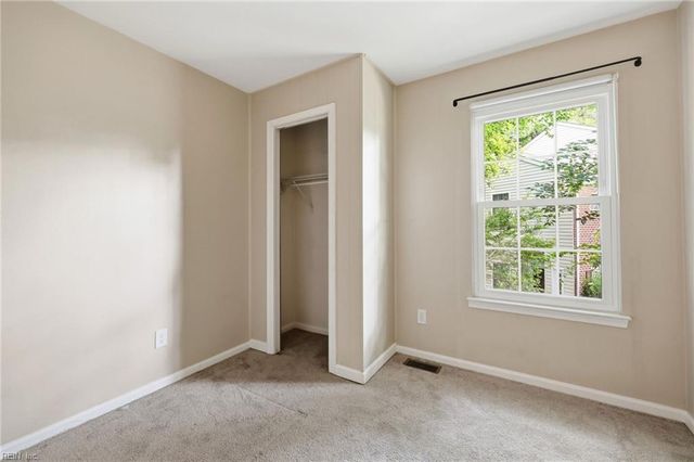124 Creekstone DR, Newport News, VA 23603