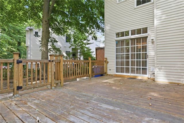 124 Creekstone DR, Newport News, VA 23603