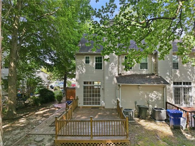 124 Creekstone DR, Newport News, VA 23603