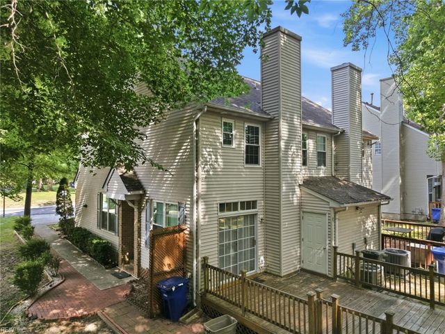 124 Creekstone DR, Newport News, VA 23603