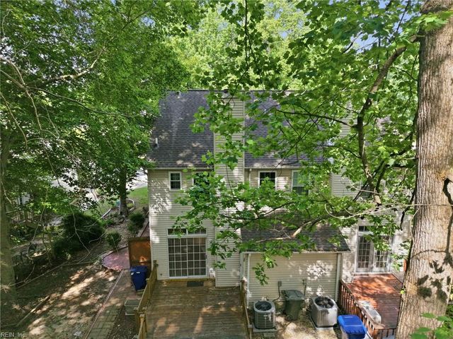 124 Creekstone DR, Newport News, VA 23603