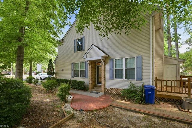 124 Creekstone DR, Newport News, VA 23603