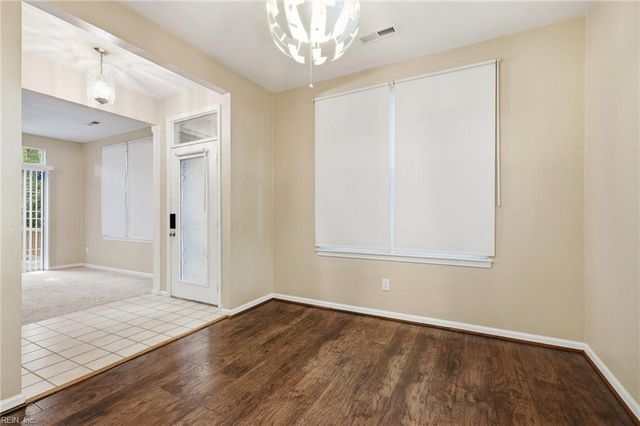 124 Creekstone DR, Newport News, VA 23603