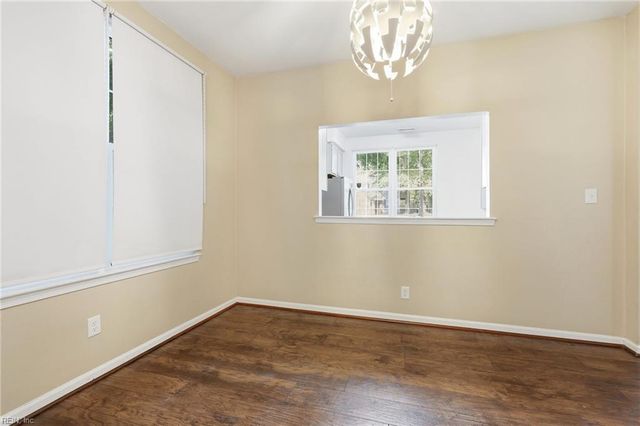 124 Creekstone DR, Newport News, VA 23603