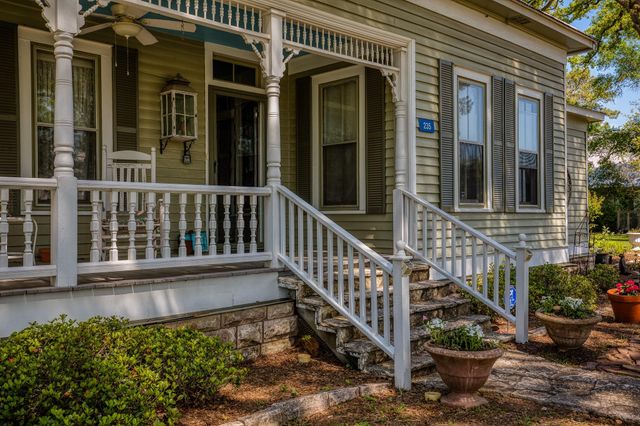 235 Hickory Street, New Ulm, TX 78950