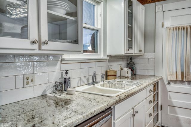 235 Hickory Street, New Ulm, TX 78950