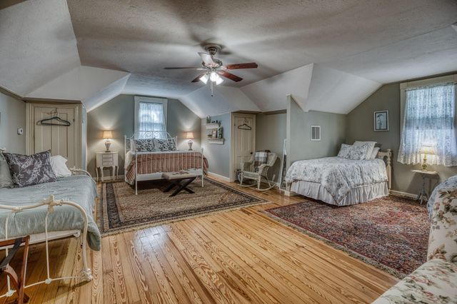 235 Hickory Street, New Ulm, TX 78950