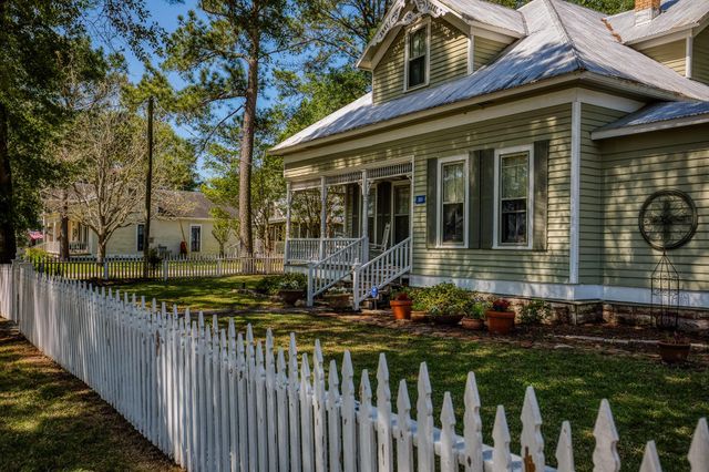 235 Hickory Street, New Ulm, TX 78950