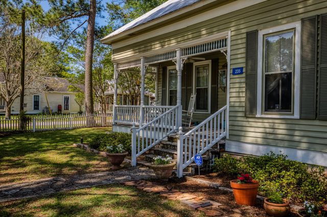 235 Hickory Street, New Ulm, TX 78950