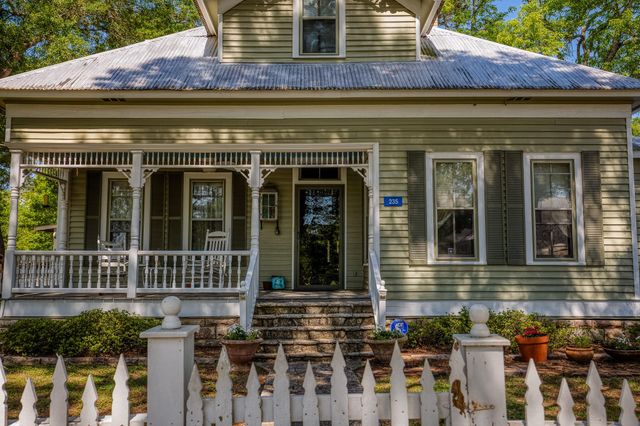 235 Hickory Street, New Ulm, TX 78950