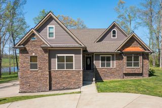 4512 General Forest Cir, Bon Aqua, TN 37025