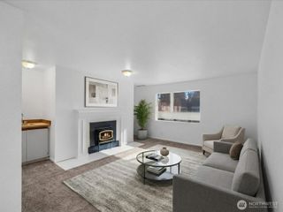 8225 212th Street SW #302, Edmonds, WA 98026