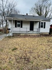 324 S 3rd Street, Marion, IL 62959