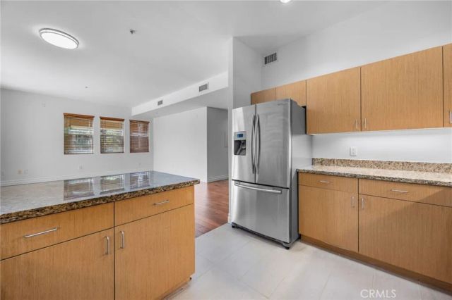917 S New Hampshire 215, Los Angeles, CA 90006