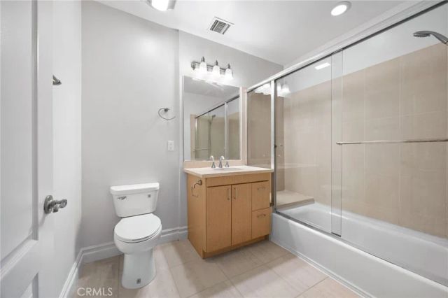 917 S New Hampshire 215, Los Angeles, CA 90006
