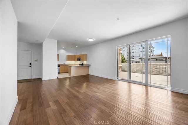 917 S New Hampshire 215, Los Angeles, CA 90006