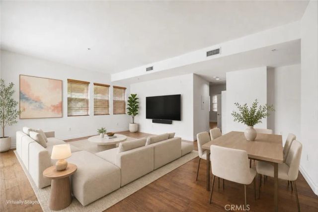 917 S New Hampshire 215, Los Angeles, CA 90006